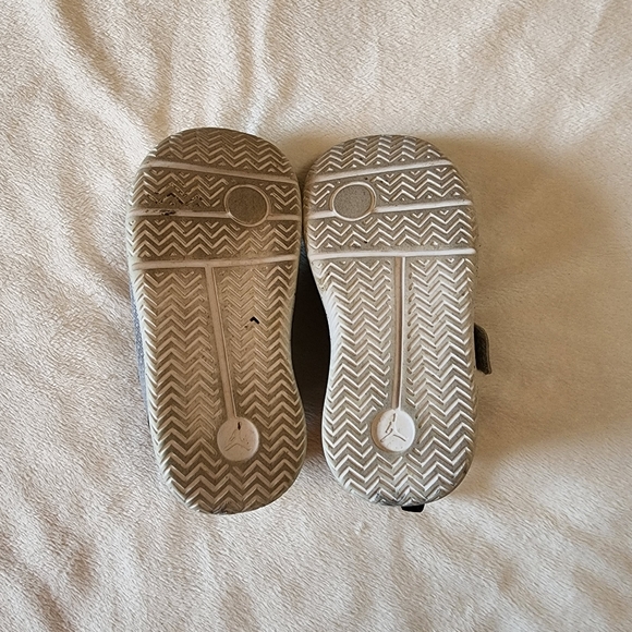 Nike Air Jordan Reveal GT Toddler Shoes (Size 8) - Picture 4 of 5